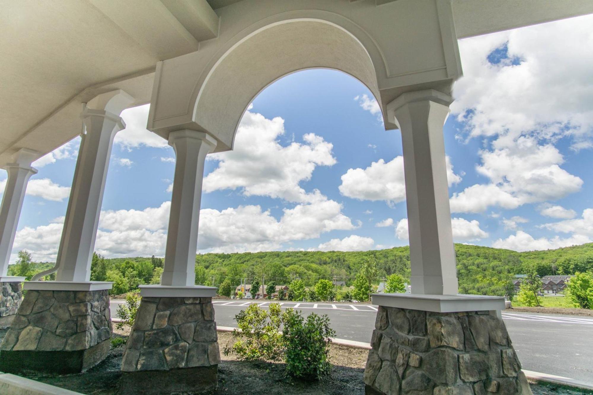 Courtyard By Marriott Lenox Berkshires Otel Dış mekan fotoğraf