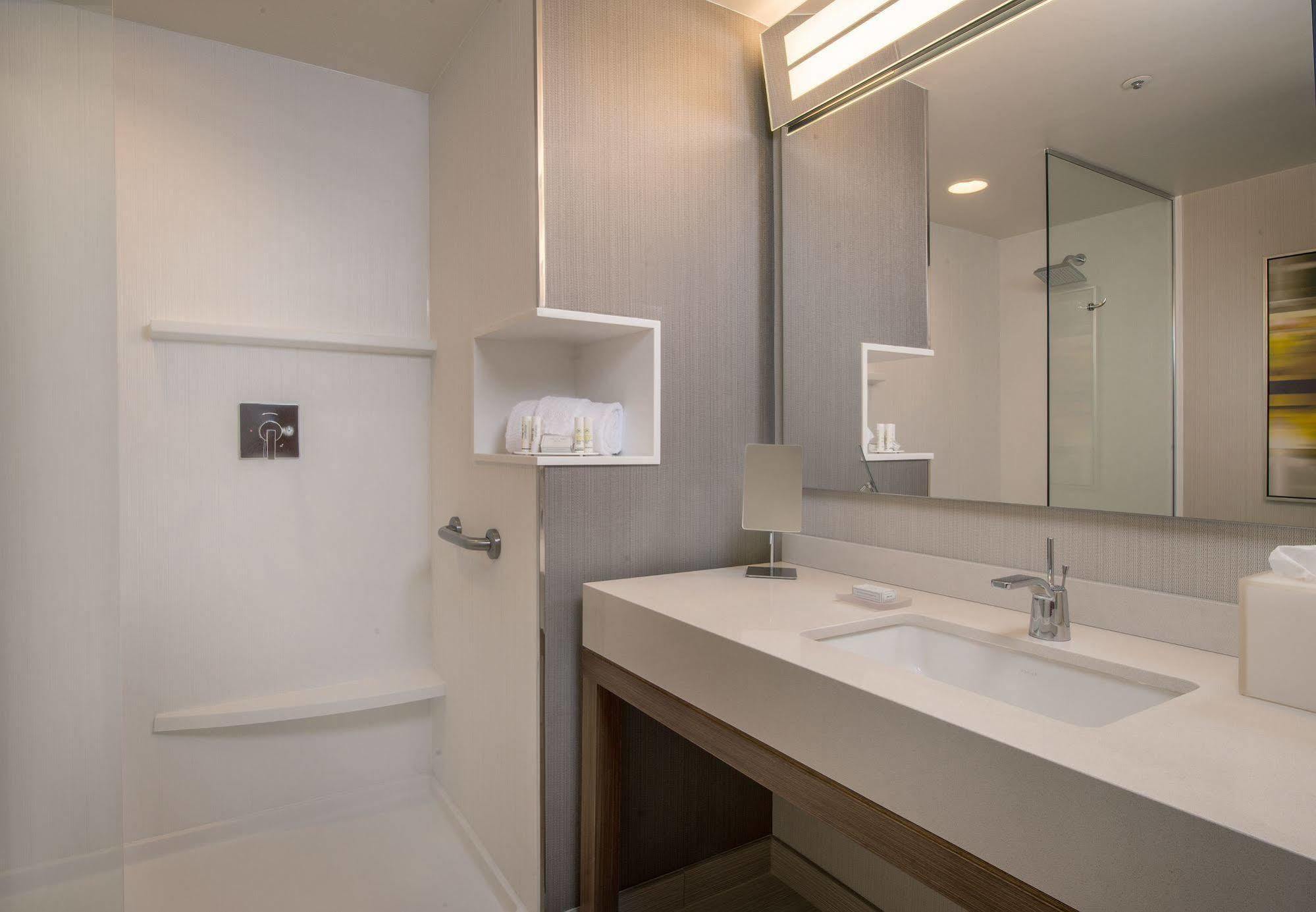 Courtyard By Marriott Lenox Berkshires Otel Dış mekan fotoğraf
